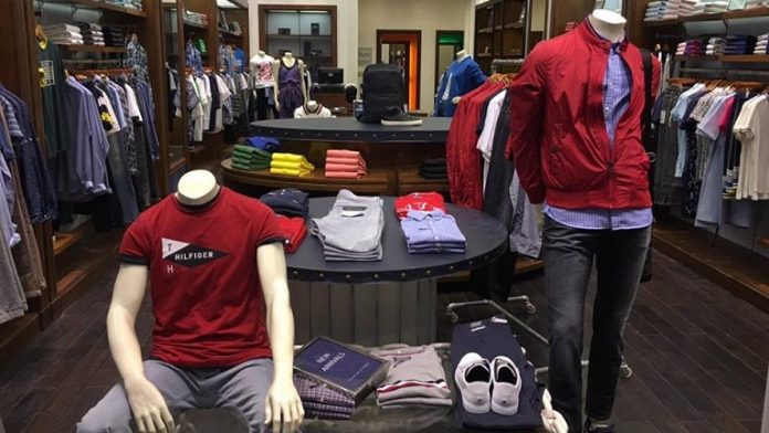 tommy jeans khuyến mãi